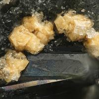 Calciohilairite
