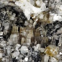 Quintinite