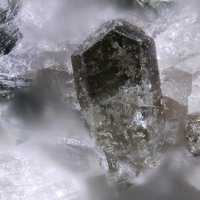 Gadolinite-(Ce), Phenakite