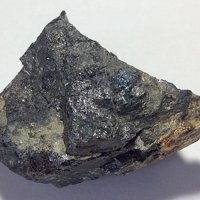 Davidite-(Ce)