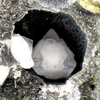 Faujasite-Ca