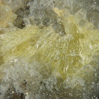 Carlfriesite, Quartz