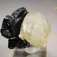 Babingtonite, Calcite