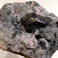 Acanthite, Quartz