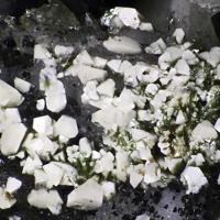 Calciohilairite