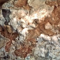 Raite, Leucosphenite