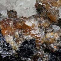 Calcioancylite-(Ce), Perovskite