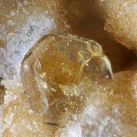Quintinite, Parisite-(Ce)