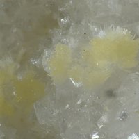 Dachiardite-Na, Calcite