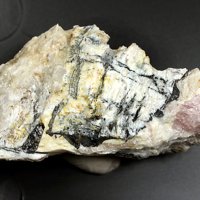 Rankamaite, Cassiterite, Quartz