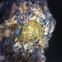Bastnäsite-(Ce), Fluorite