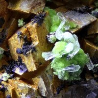 Talmessite, Cobaltaustinite, Hematite