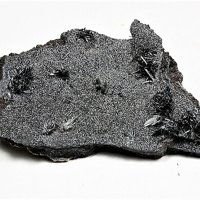 Pääkkönenite, Stibnite