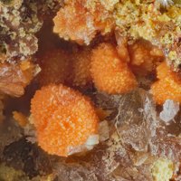 Uranosphaerite