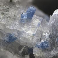 Bazzite, Bertrandite