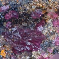 Ahlfeldite