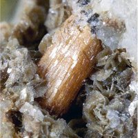 Labuntsovite-Mg, Catapleiite