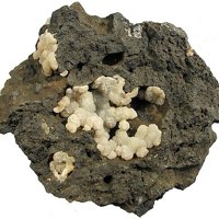 Tacharanite