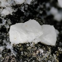 Garronite-Ca, Natrolite