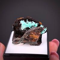 Agardite-(Nd)