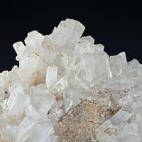 Afwillite, Brucite
