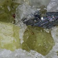 Cannizzarite, Andradite