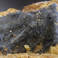 Dadsonite, Siderite
