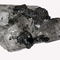 Gaudefroyite, Quartz