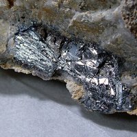 Ikunolite