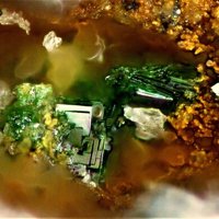 Favreauite, Goethite