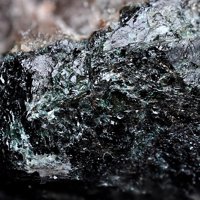Qingheiite, Beusite