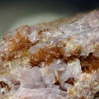 Caryopilite, Calcite