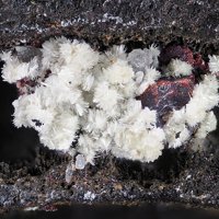 Kaatialaite, Proustite, Arsenic