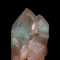 Ajoite, Quartz