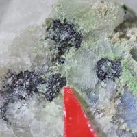 Aktashite, Tlapallite, Quartz