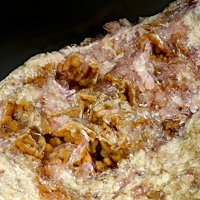 Caryopilite, Rhodonite