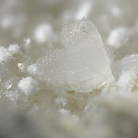 Dachiardite-Na, Mordenite, Calcite