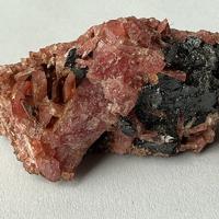 Bannisterite, Rhodonite
