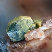 Gadolinite-(Y)
