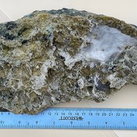 Calcite, Nacrite, Clinozoisite