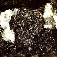 Baotite