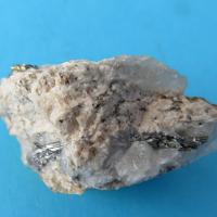 Aikinite, Quartz