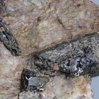 Aeschynite-(Ce)