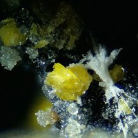 Ecdemite, Fluorite