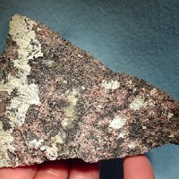 Långbanite, Rhodonite