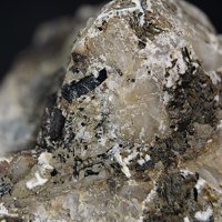 Catapleiite, Albite