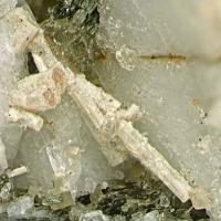 Calcioburbankite, Petersenite-(Ce)