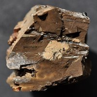 Caryochroite, Elpidite