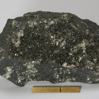Quenselite
