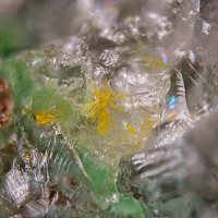 Macquartite, Quartz
